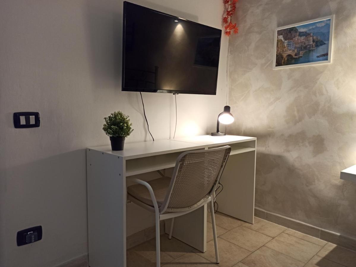 Casa Vacanze Smeralda Amalfi Coast Vietri المظهر الخارجي الصورة